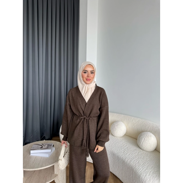 Sursula Ön Bağlamalı Triko Takım - Kahve