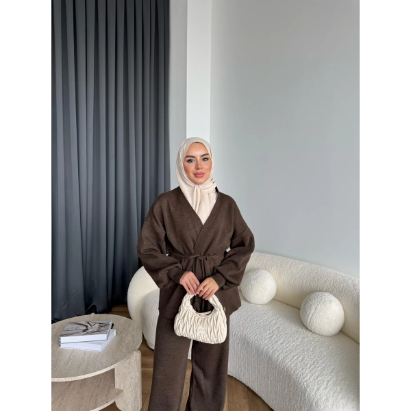 Sursula Ön Bağlamalı Triko Takım - Kahve