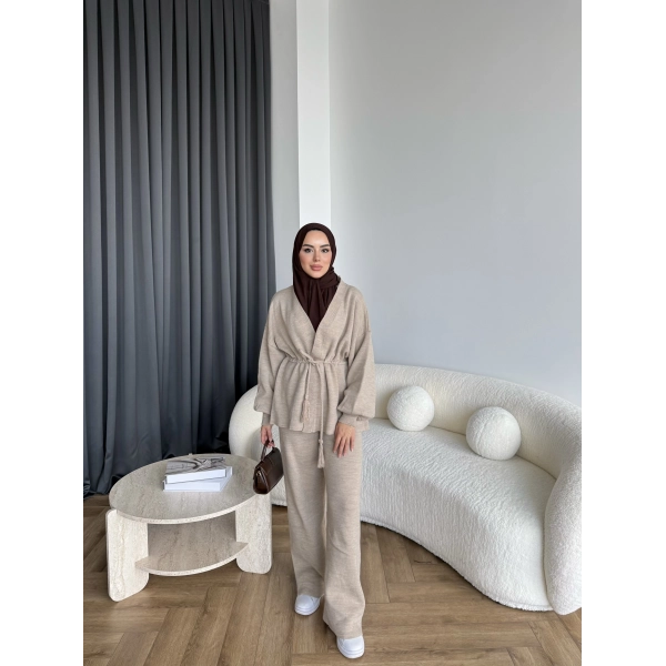 Sursula Ön Bağlamalı Triko Takım - Vizon