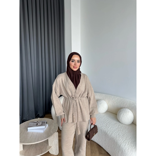 Sursula Ön Bağlamalı Triko Takım - Vizon