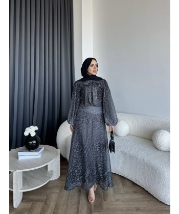 Qu - Linas Ponponlu Şifon Elbise - Siyah