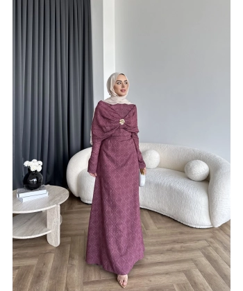 Fuş - Orchid Şal Detaylı Broşlu Elbise - Bordo