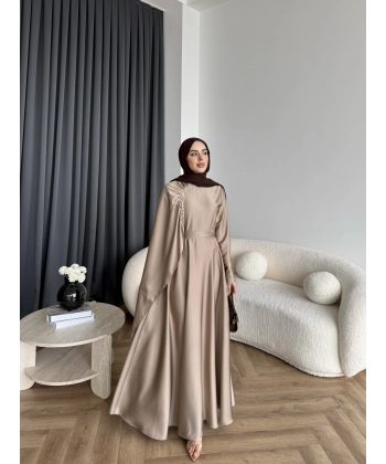 Fuş - Honey Şal Detaylı Saten Elbise - Vizon