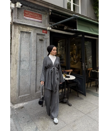 Kuşaklı Triko Takım - Gri