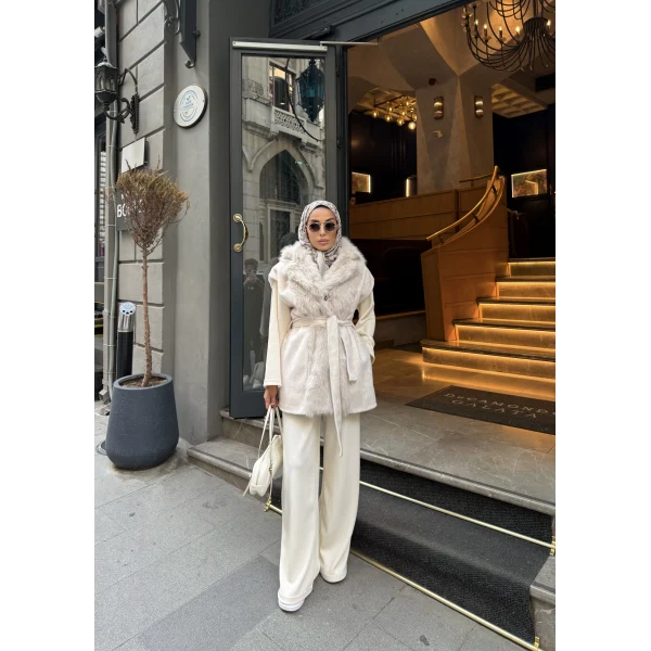 Baslin Kürk Yelek - Bej