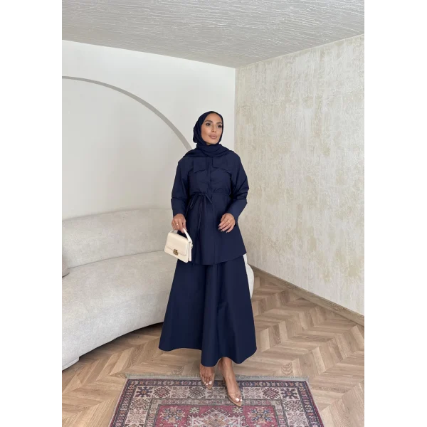 Belden Oturtmalı Etekli Takım - Lacivert