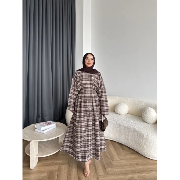 Belden Oturtmalı Kareli Elbise