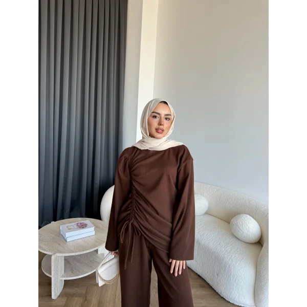 Btç-Özdet Yan Büzgülü Takım - Kahve