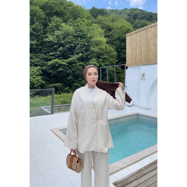 Çizgili Keten Takım - Bej