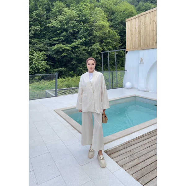 Çizgili Keten Takım - Bej