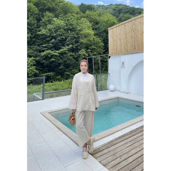 Çizgili Keten Takım - Bej