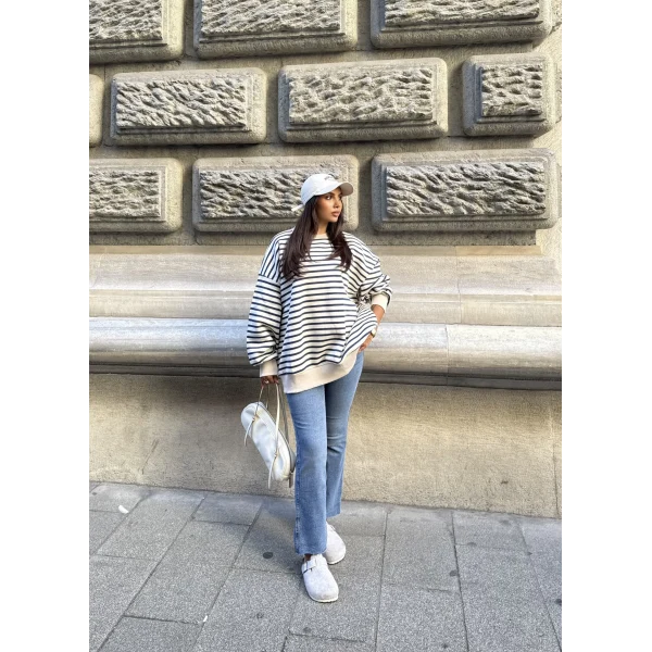 Çizgili Sweatshırt - Beyaz-Lacivert