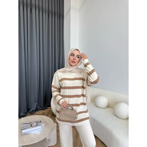 Çizgili Triko Takım - Bej