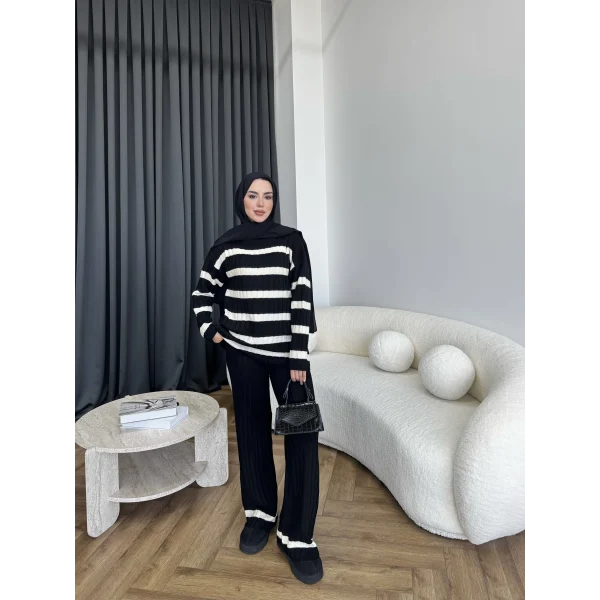Çizgili Triko Takım - Siyah