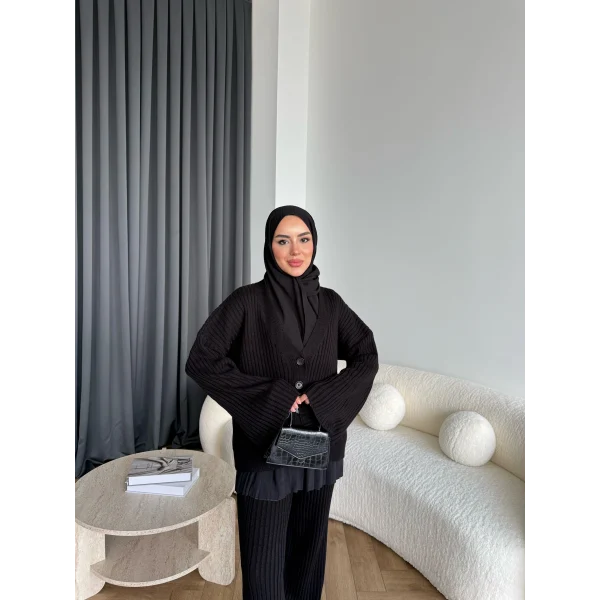 Elenor Düğmeli Triko Takım - Siyah