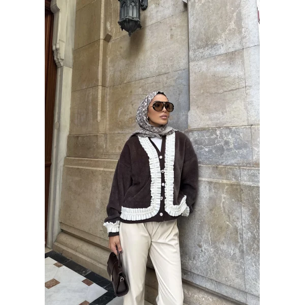 Fırfır Detaylı Peluş Hırka - Kahve