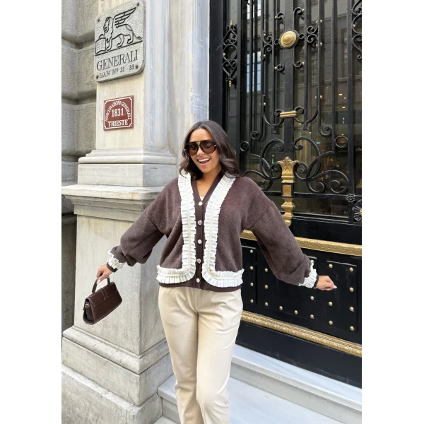 Fırfır Detaylı Peluş Hırka - Kahve