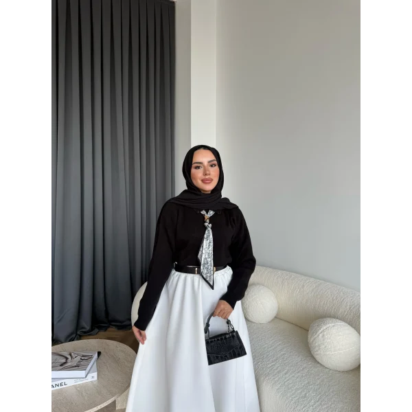 Fiyonklu Kazak - Siyah