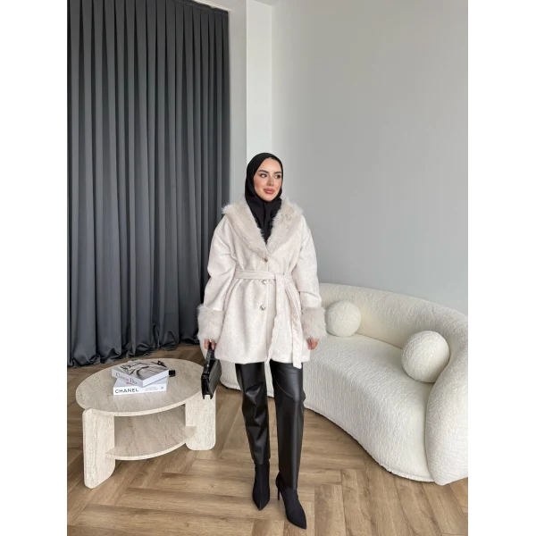 Gold Düğmeli Mont - Bej