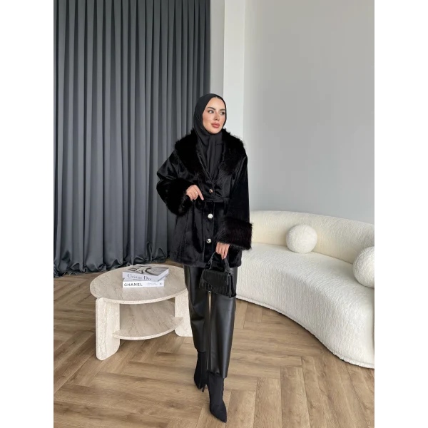 Gold Düğmeli Mont - Siyah