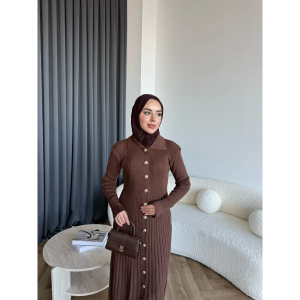 Gold Düğmeli Triko Elbise - Acı Kahve