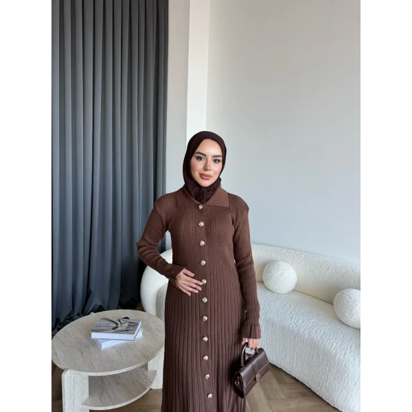 Gold Düğmeli Triko Elbise - Acı Kahve