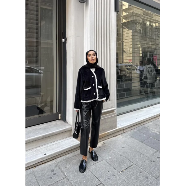 İnci Şerit Detaylı Kürk Ceket - Siyah