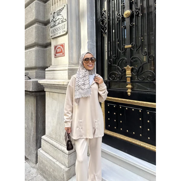 Kamar Düğmeli Takım - Bej