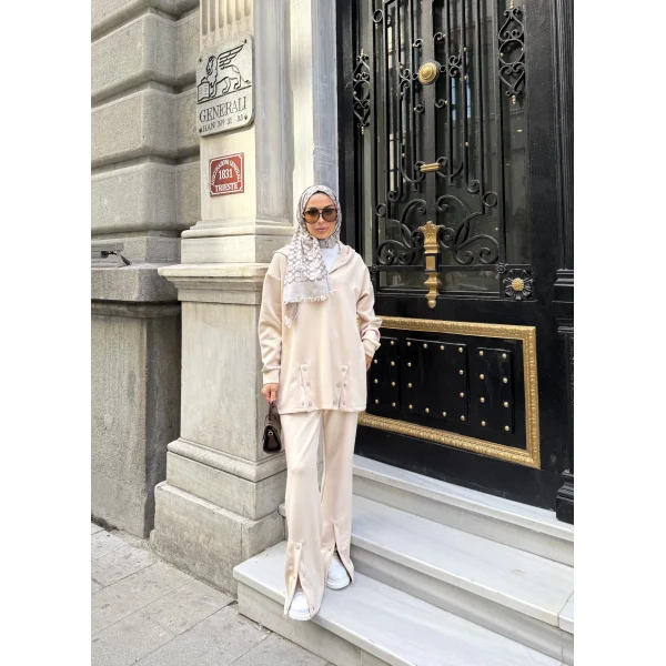 Kamar Düğmeli Takım - Bej