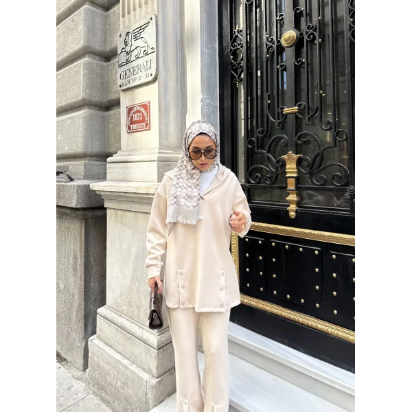 Kamar Düğmeli Takım - Bej