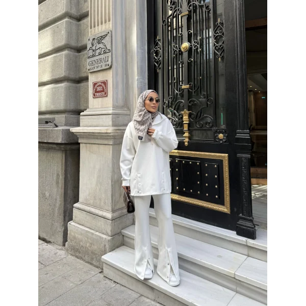 Kamar Düğmeli Takım - Beyaz