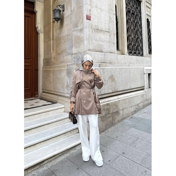 Kolları Büzgülü Sırtı Piliseli Saten Ceket - Kahve