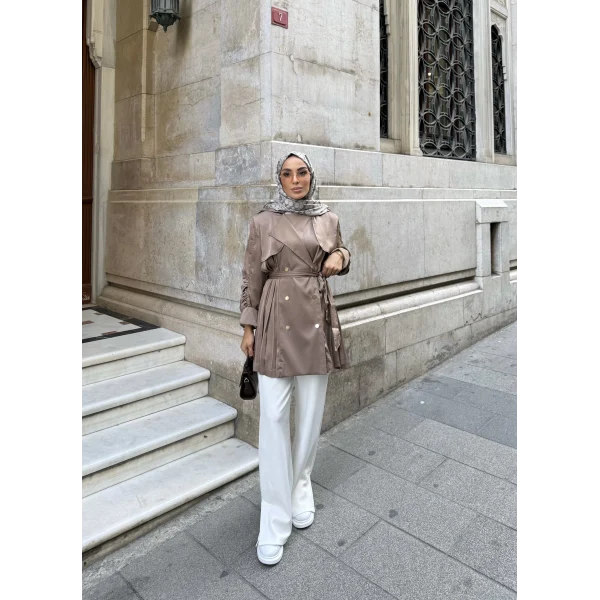 Kolları Büzgülü Sırtı Piliseli Saten Ceket - Kahve