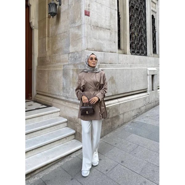 Kolları Büzgülü Sırtı Piliseli Saten Ceket - Kahve