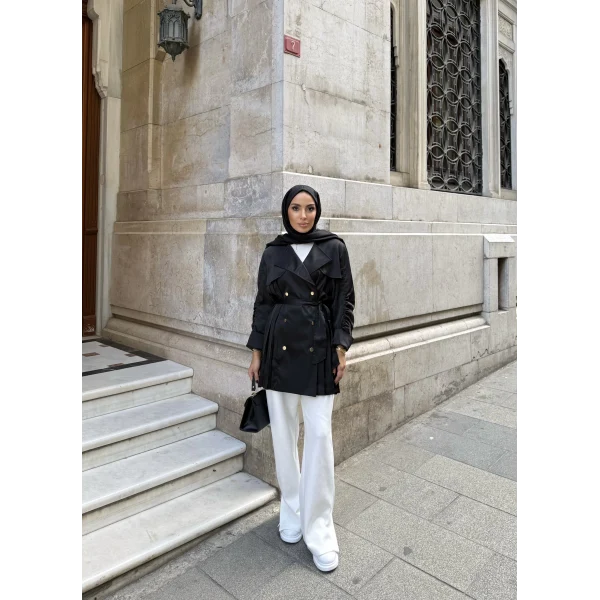 Kolları Büzgülü Sırtı Piliseli Saten Ceket - Siyah