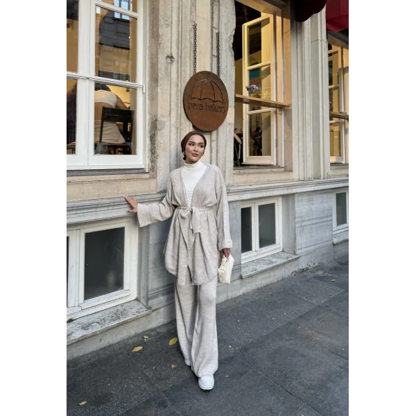 Kuşaklı Triko Takım - Bej