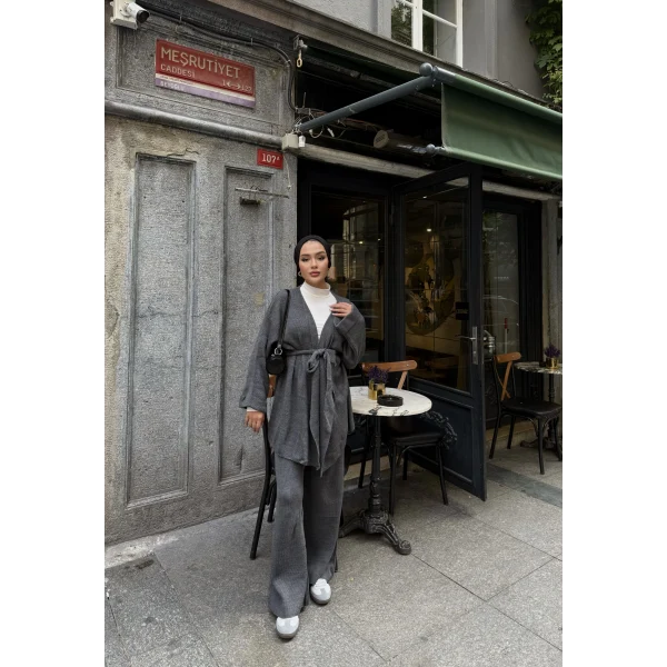 Kuşaklı Triko Takım - Gri