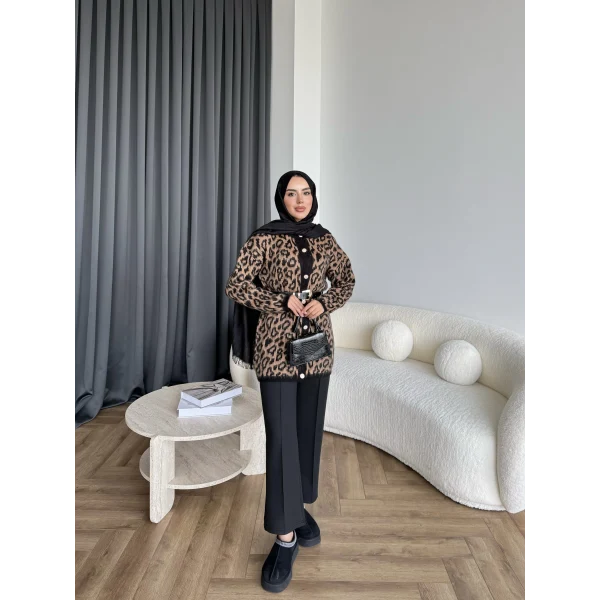 Leopar Gold Düğmeli Hırka