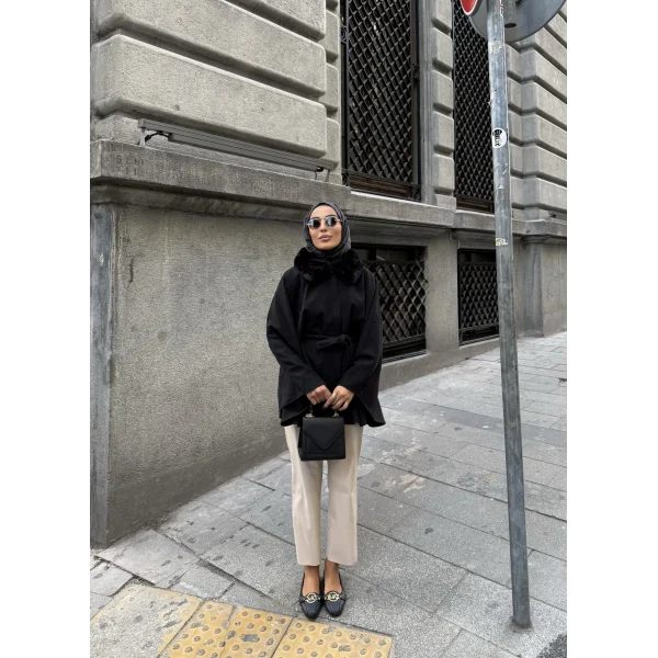 Lina Kürk Panço - Siyah