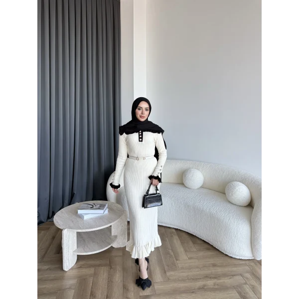 Lizge Yaka Detaylı Triko Elbise - Bej