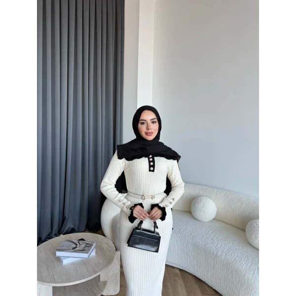 Lizge Yaka Detaylı Triko Elbise - Bej