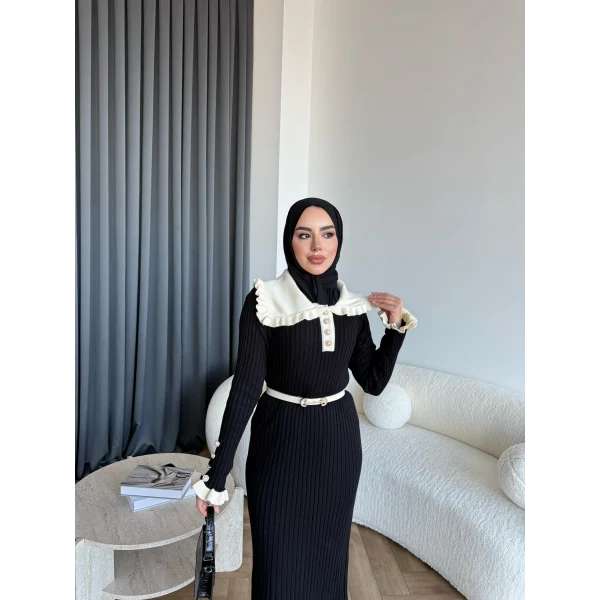 Lizge Yaka Detaylı Triko Elbise - Siyah