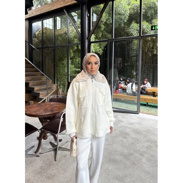 Loris Kürk Detaylı Triko Kap - Ekru