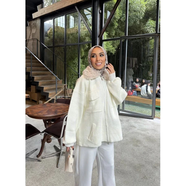 Loris Kürk Detaylı Triko Kap - Ekru