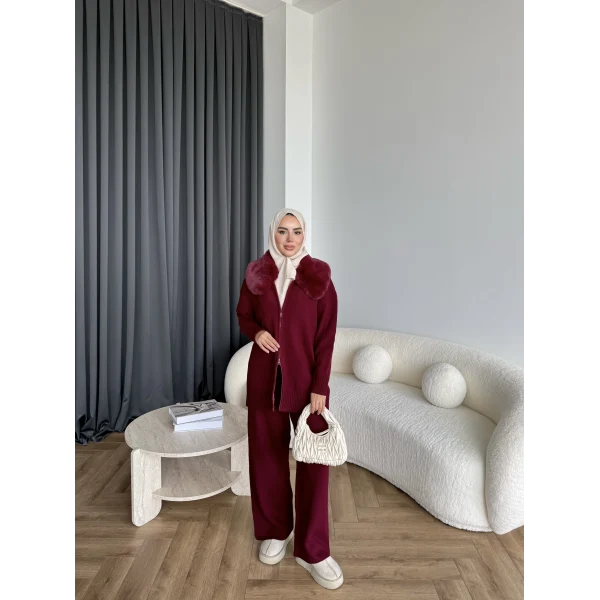 Monica Yakası Kürk Detaylı Takım - Bordo