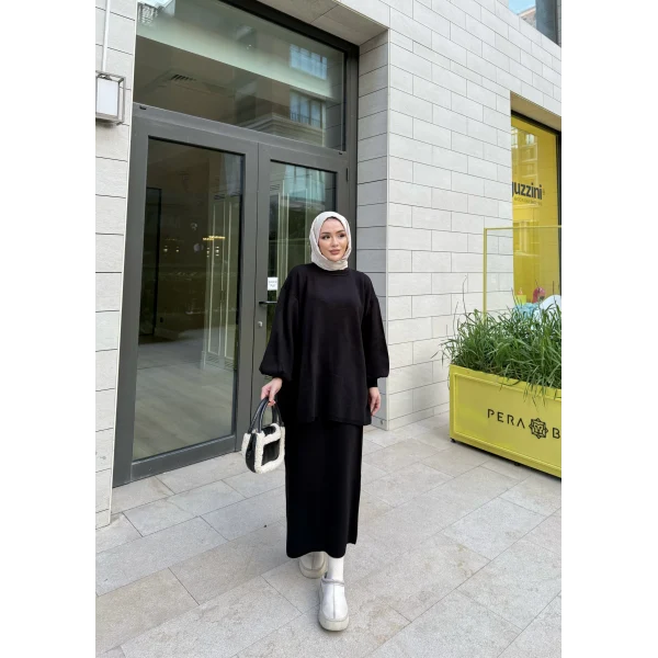 Nes Balon Kol Etekli Triko Takım - Siyah