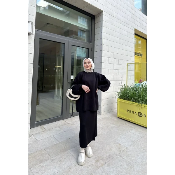 Nes Balon Kol Etekli Triko Takım - Siyah