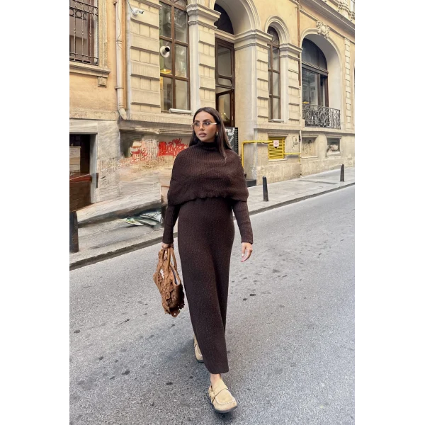 Nes Yaka Triko Elbise - Kahve