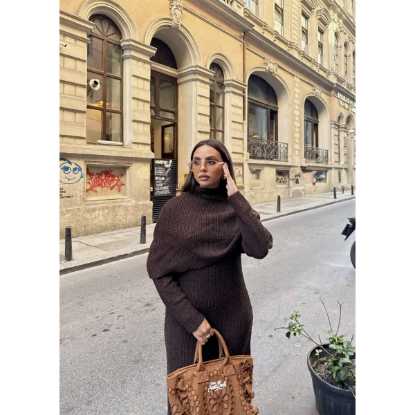 Nes Yaka Triko Elbise - Kahve