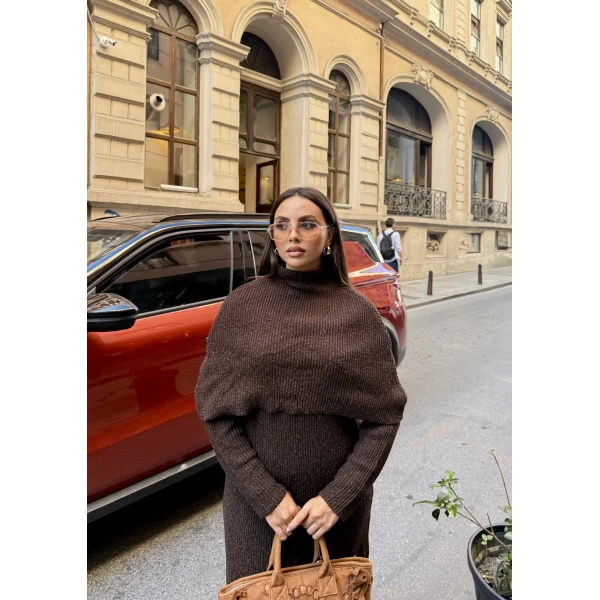 Nes Yaka Triko Elbise - Kahve